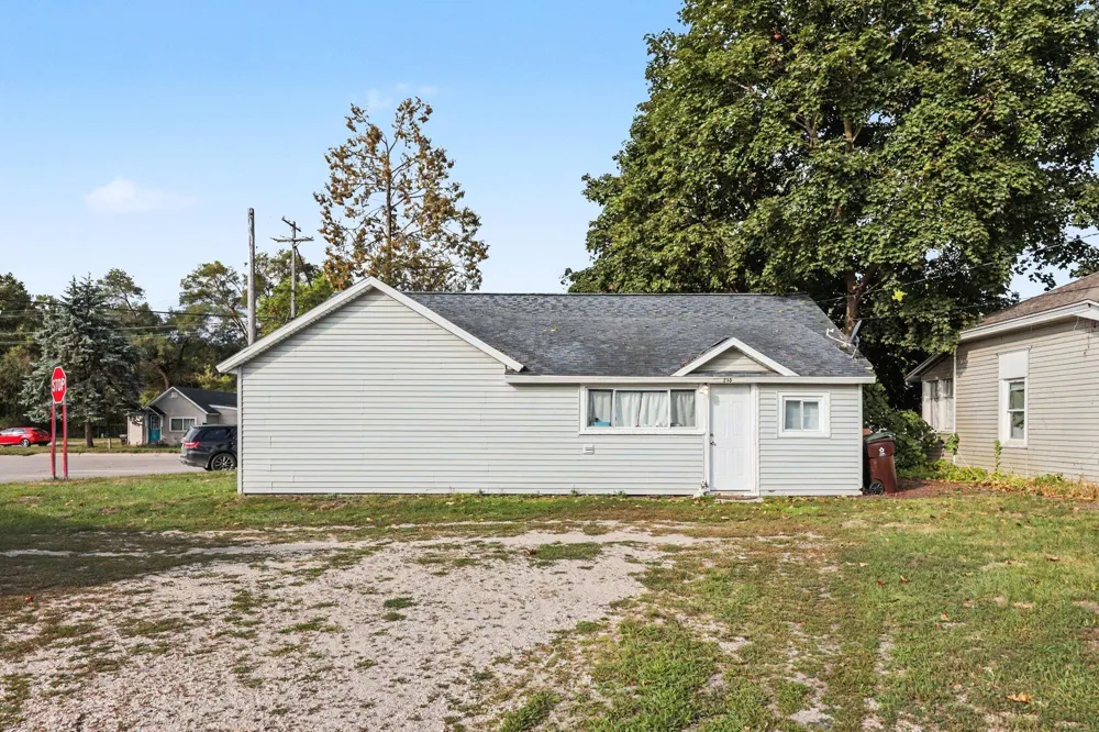 807 Colburn Avenue Big Rapids, MI 49307