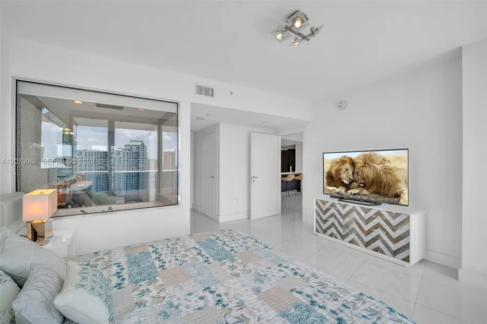 200 Biscayne Boulevard Way #3703 Miami, FL 33131