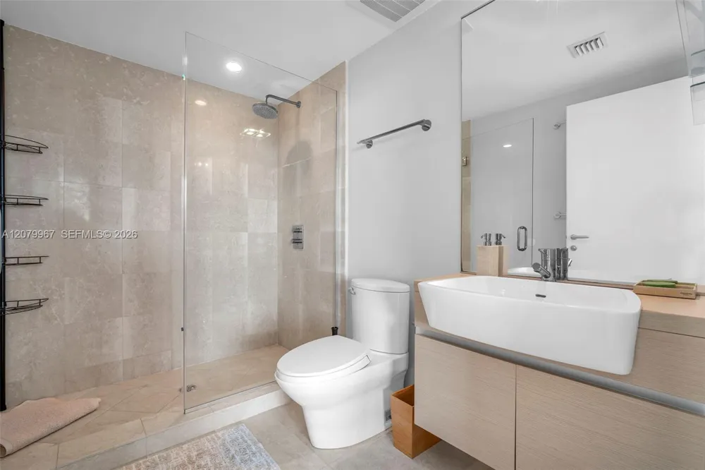 200 Biscayne Boulevard Way #3703 Miami, FL 33131
