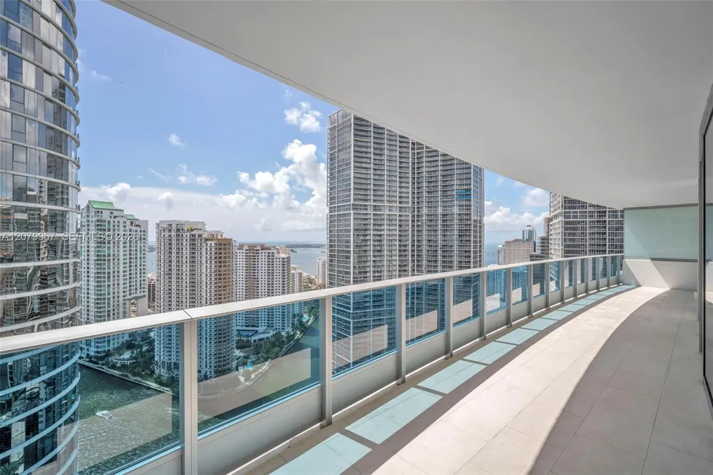 200 Biscayne Boulevard Way #3703 Miami, FL 33131