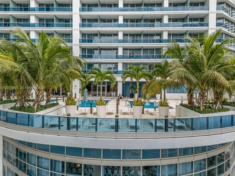 200 Biscayne Boulevard Way #3703 Miami, FL 33131