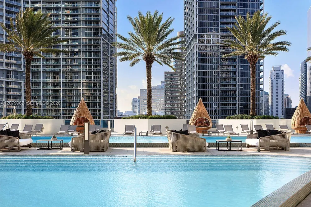 200 Biscayne Boulevard Way #3703 Miami, FL 33131