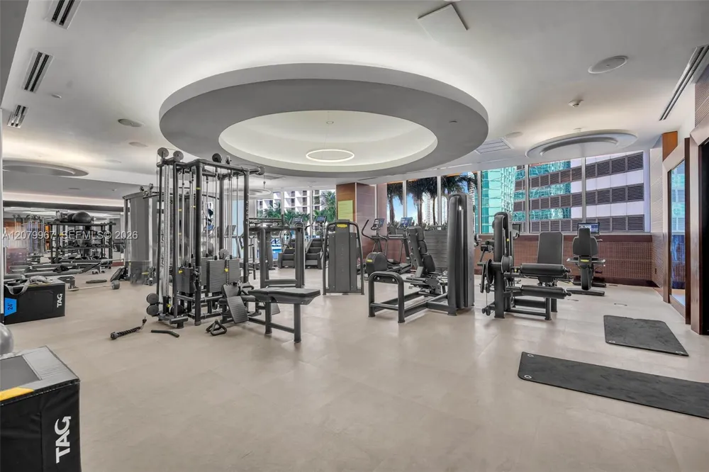 200 Biscayne Boulevard Way #3703 Miami, FL 33131