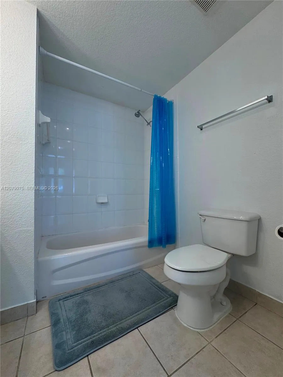 7920 Nob Hill Rd #103 Tamarac, FL 33321