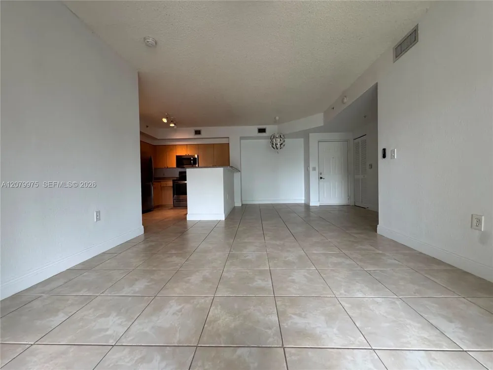 7920 Nob Hill Rd #103 Tamarac, FL 33321