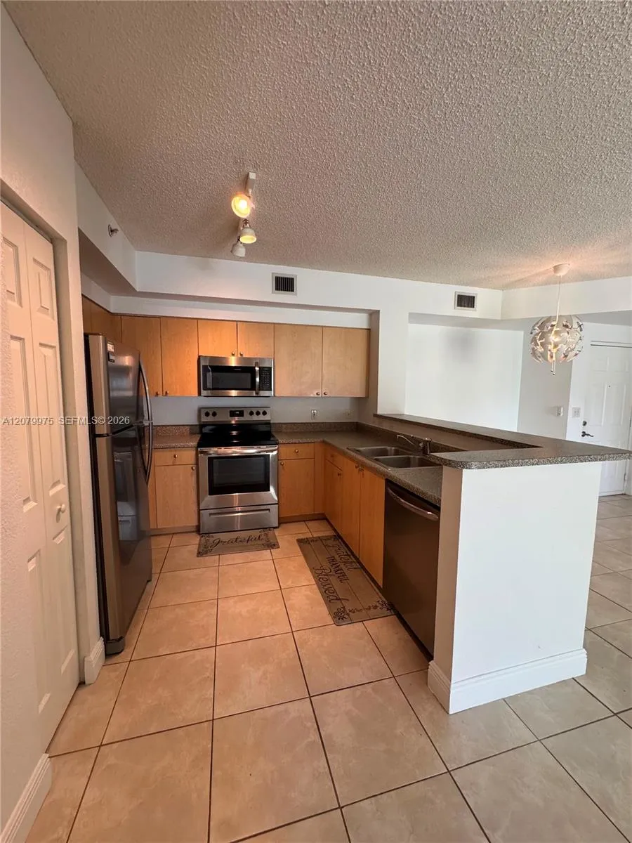 7920 Nob Hill Rd #103 Tamarac, FL 33321