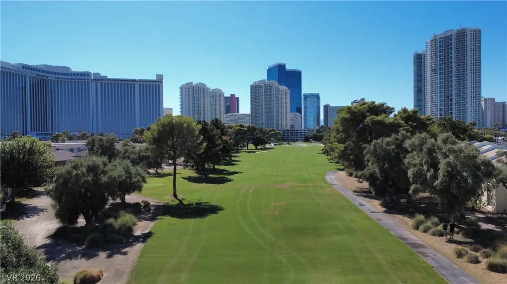 548 Tam O Shanter Las Vegas, NV 89109