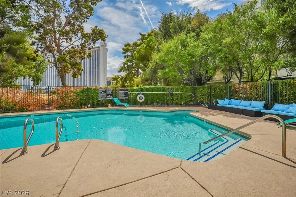 548 Tam O Shanter Las Vegas, NV 89109
