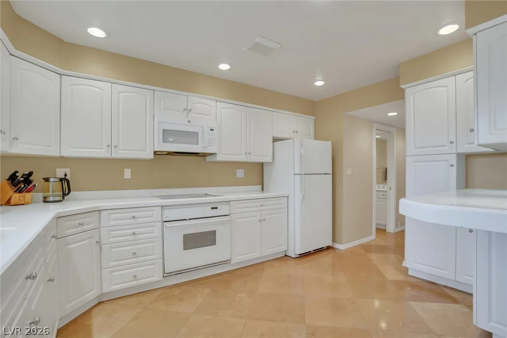 548 Tam O Shanter Las Vegas, NV 89109