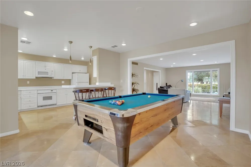 548 Tam O Shanter Las Vegas, NV 89109