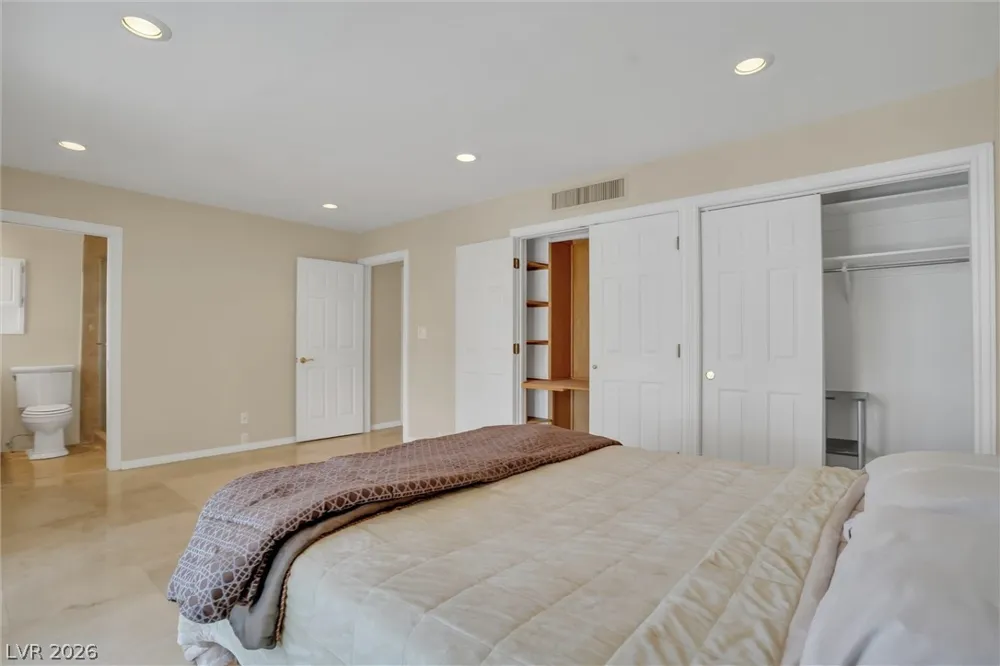 548 Tam O Shanter Las Vegas, NV 89109