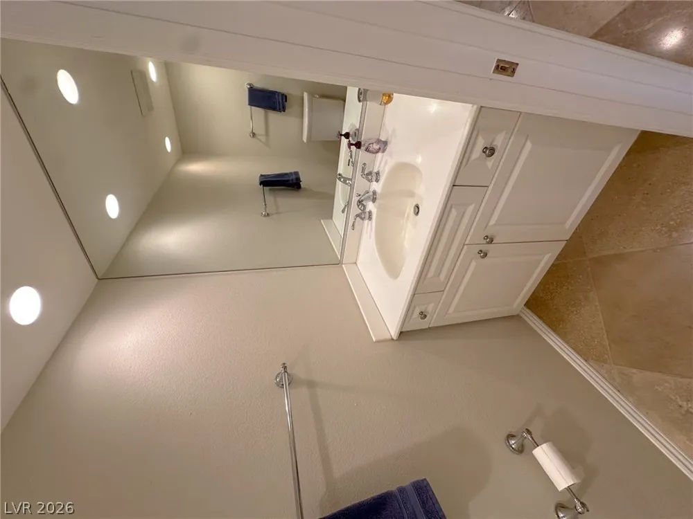 548 Tam O Shanter Las Vegas, NV 89109