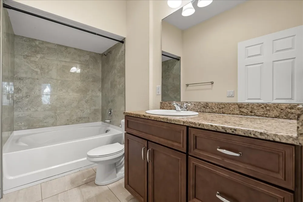 2043 ROYAL VISTA COURT Orlando, FL 32817