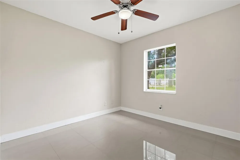 8808 W BROAD STREET Tampa, FL 33615