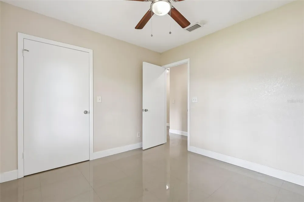 8808 W BROAD STREET Tampa, FL 33615