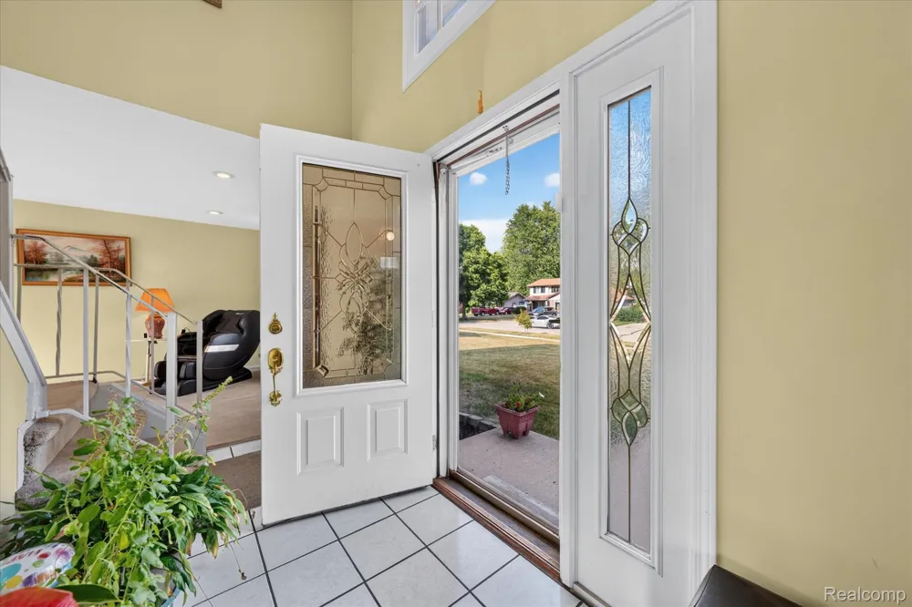 6409 Runnymeade Drive Canton Charter Township, MI 48187