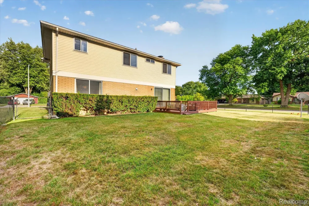 6409 Runnymeade Drive Canton Charter Township, MI 48187