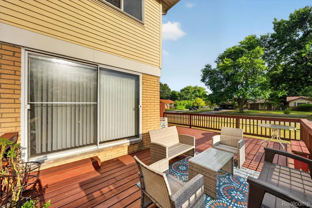 6409 Runnymeade Drive Canton Charter Township, MI 48187
