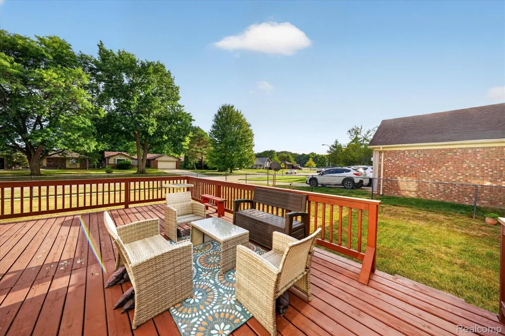 6409 Runnymeade Drive Canton Charter Township, MI 48187