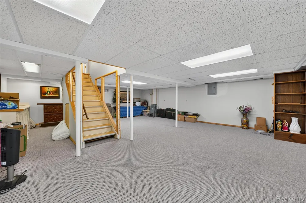 6409 Runnymeade Drive Canton Charter Township, MI 48187