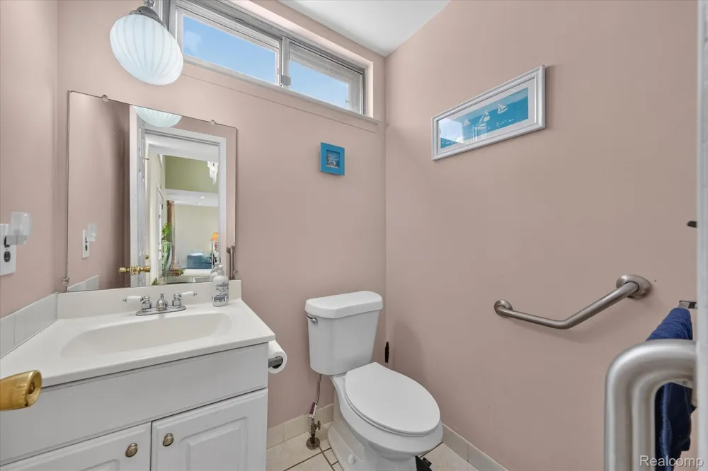 6409 Runnymeade Drive Canton Charter Township, MI 48187