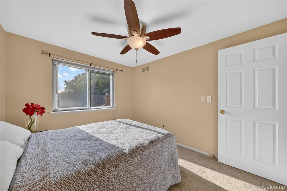 6409 Runnymeade Drive Canton Charter Township, MI 48187