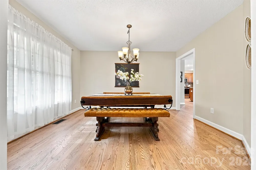 6011 Dockside Drive Hickory, NC 28601