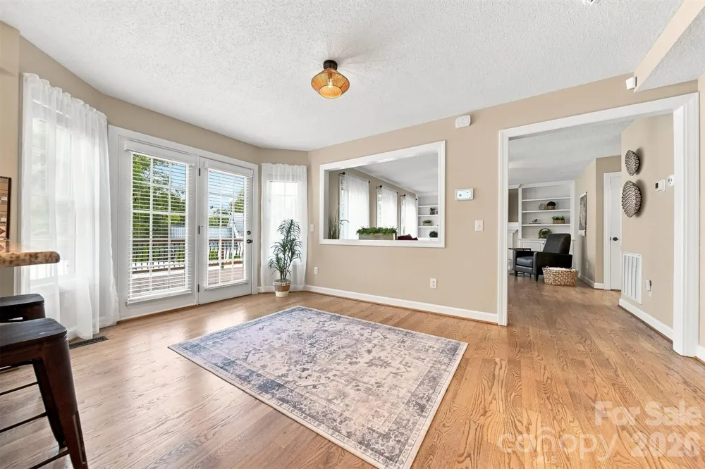 6011 Dockside Drive Hickory, NC 28601