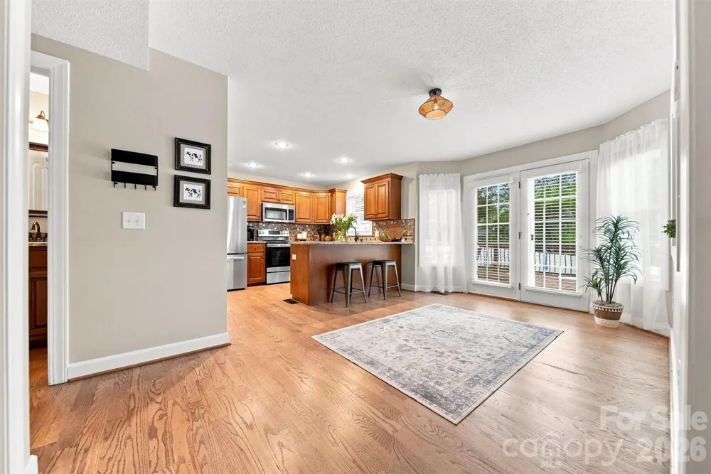 6011 Dockside Drive Hickory, NC 28601