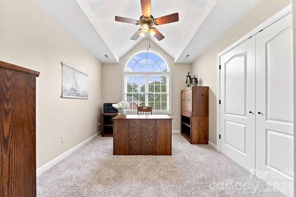 6011 Dockside Drive Hickory, NC 28601