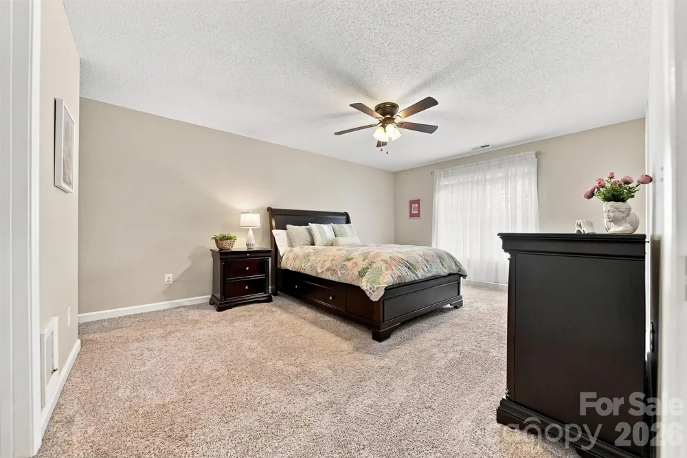 6011 Dockside Drive Hickory, NC 28601