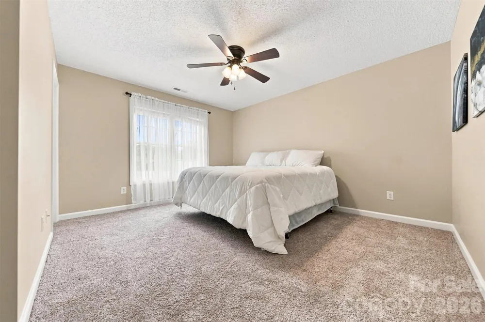 6011 Dockside Drive Hickory, NC 28601