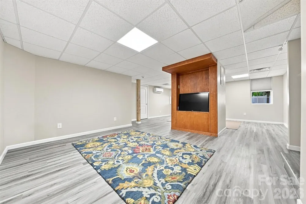 6011 Dockside Drive Hickory, NC 28601