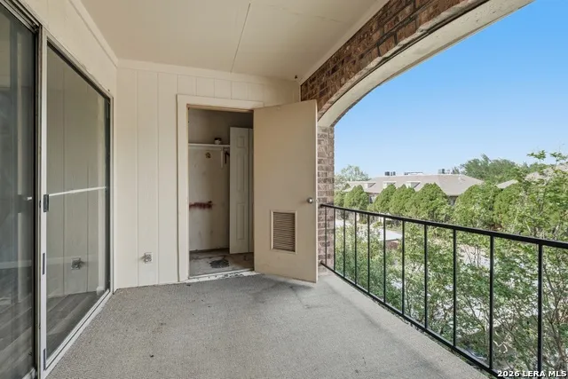 1819 Babcock #411 San Antonio, TX 78229