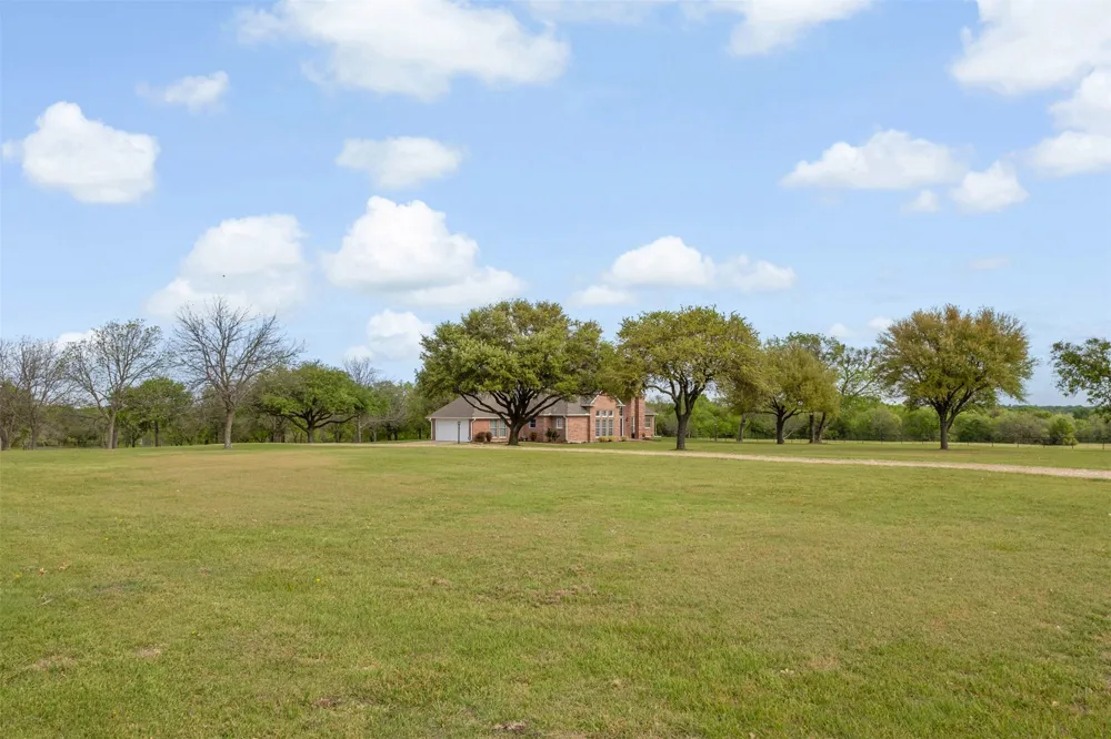 6239 Fm 879 Ennis, TX 75119
