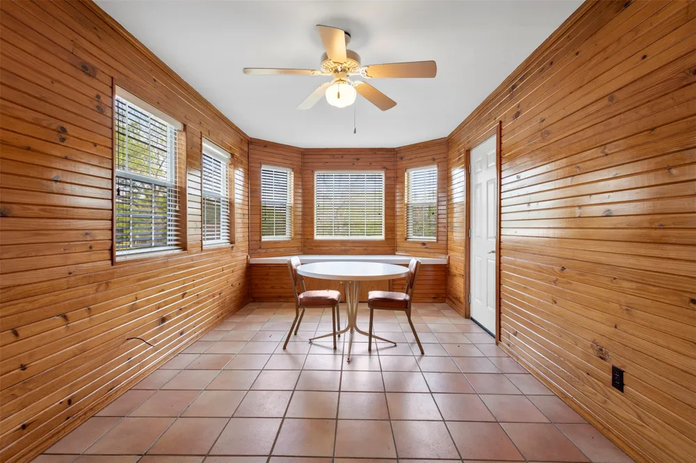 6239 Fm 879 Ennis, TX 75119