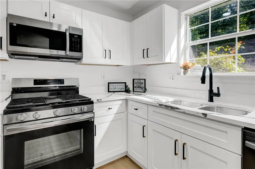 1972 Banks Way Atlanta, GA 30349