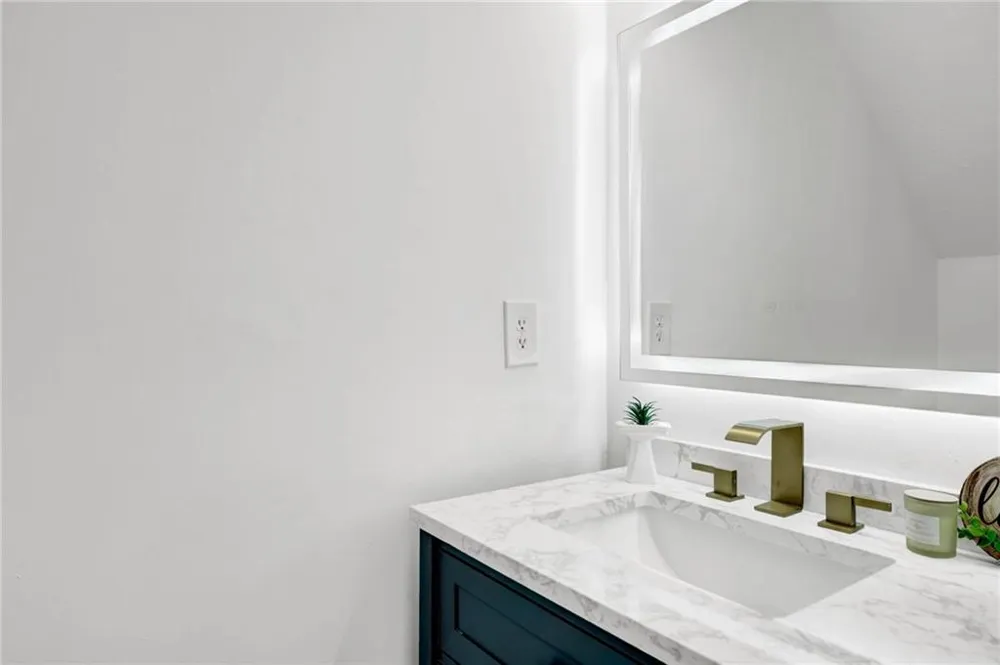 1972 Banks Way Atlanta, GA 30349