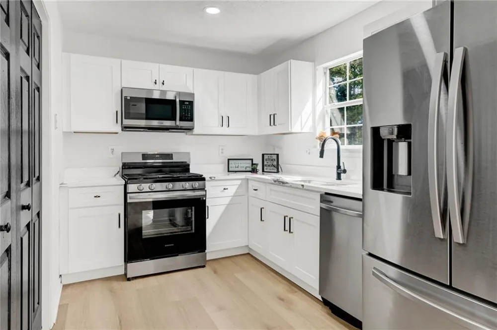 1972 Banks Way Atlanta, GA 30349