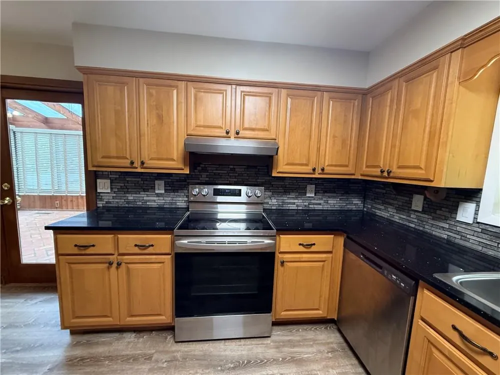 145 Starboard Point Roswell, GA 30076