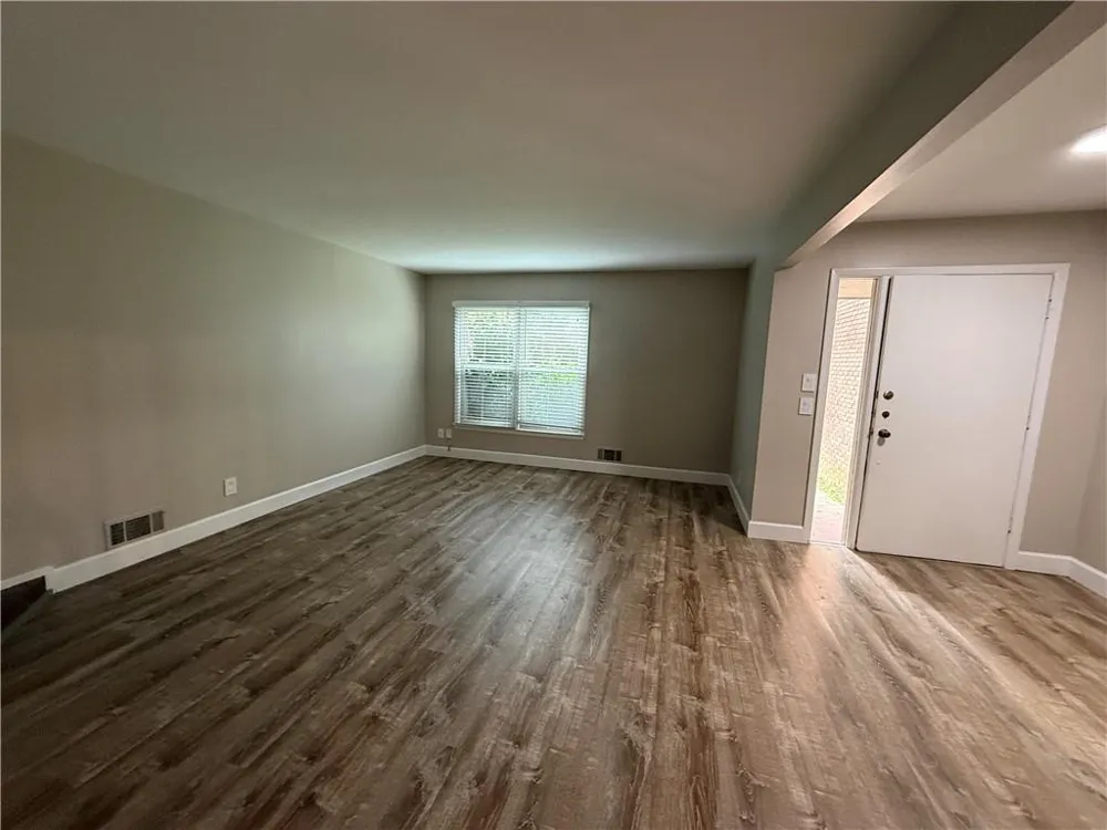 145 Starboard Point Roswell, GA 30076