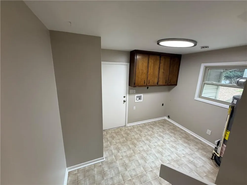 145 Starboard Point Roswell, GA 30076