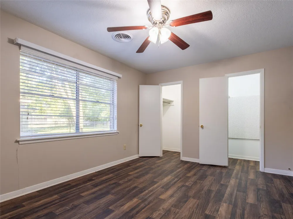 2728 Encino Bay City, TX 77414