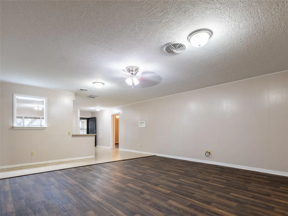 2728 Encino Bay City, TX 77414