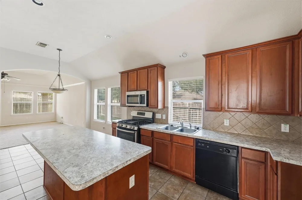 25 Wheeler Ridge Circle Manvel, TX 77578