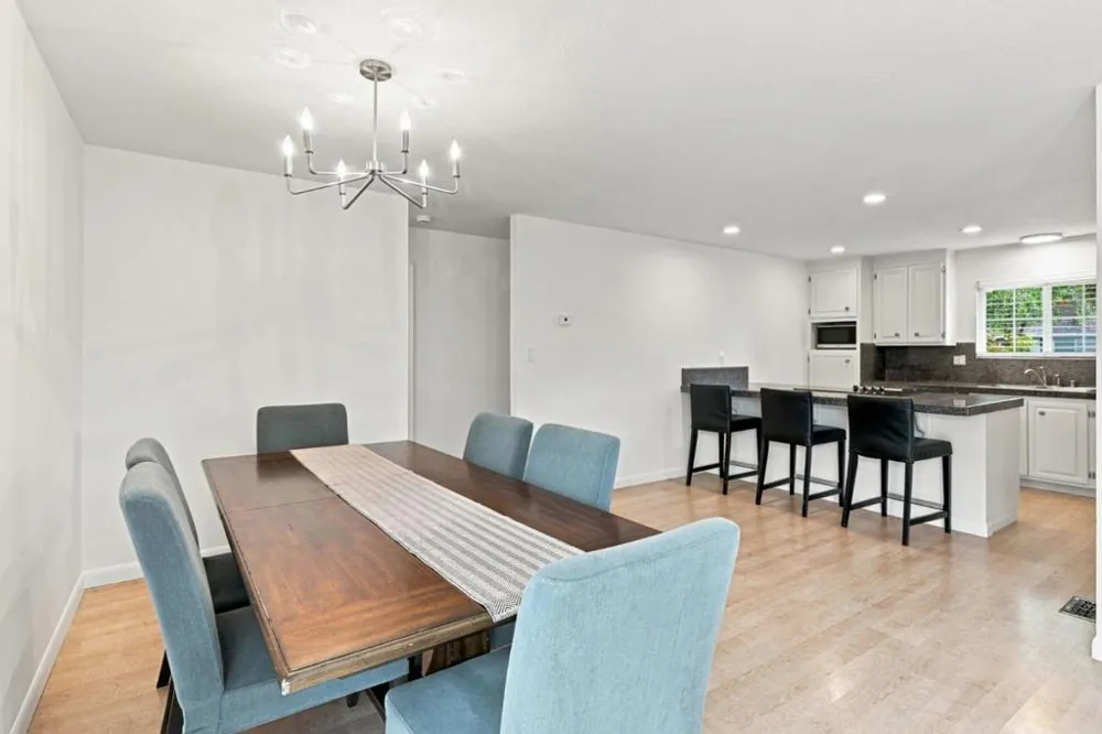 2721 Dumbarton Avenue San Jose, CA 95124
