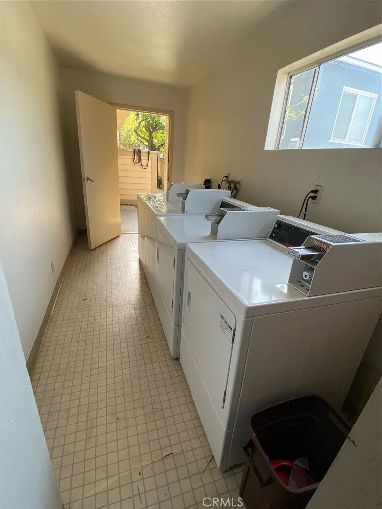 3127 Bagley Avenue #102 Los Angeles, CA 90034