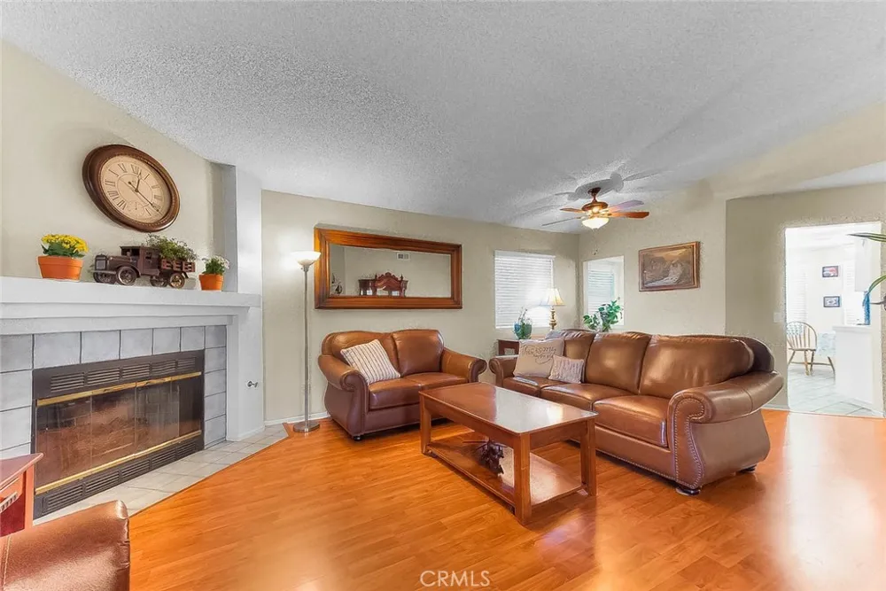 2980 La Habra Hemet, CA 92545