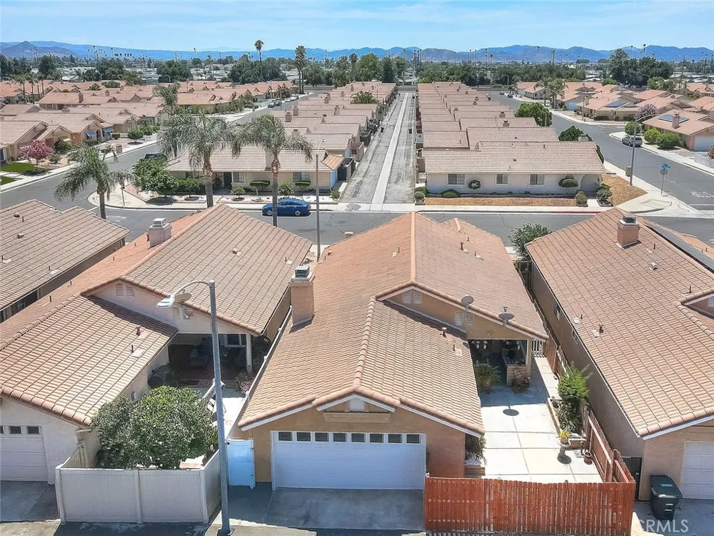 2980 La Habra Hemet, CA 92545