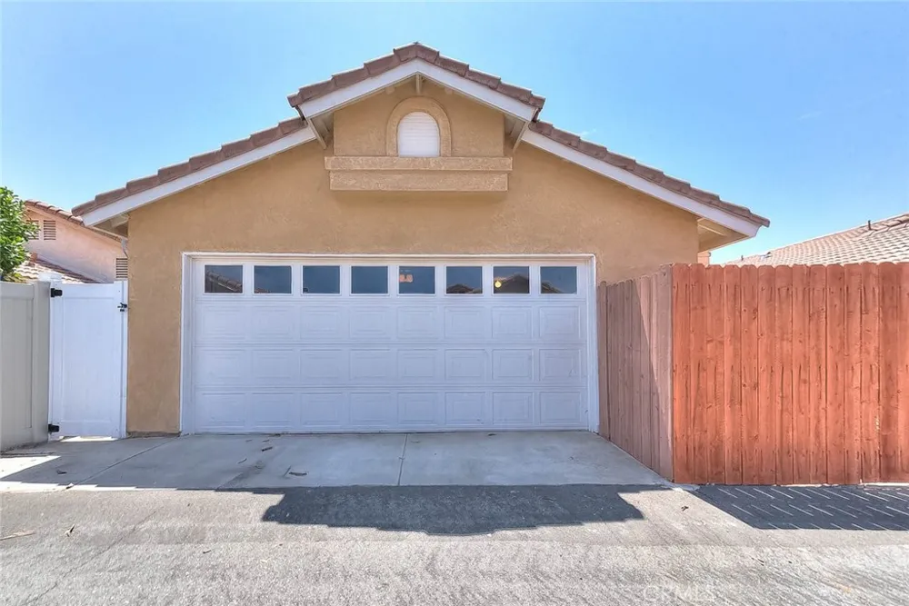 2980 La Habra Hemet, CA 92545